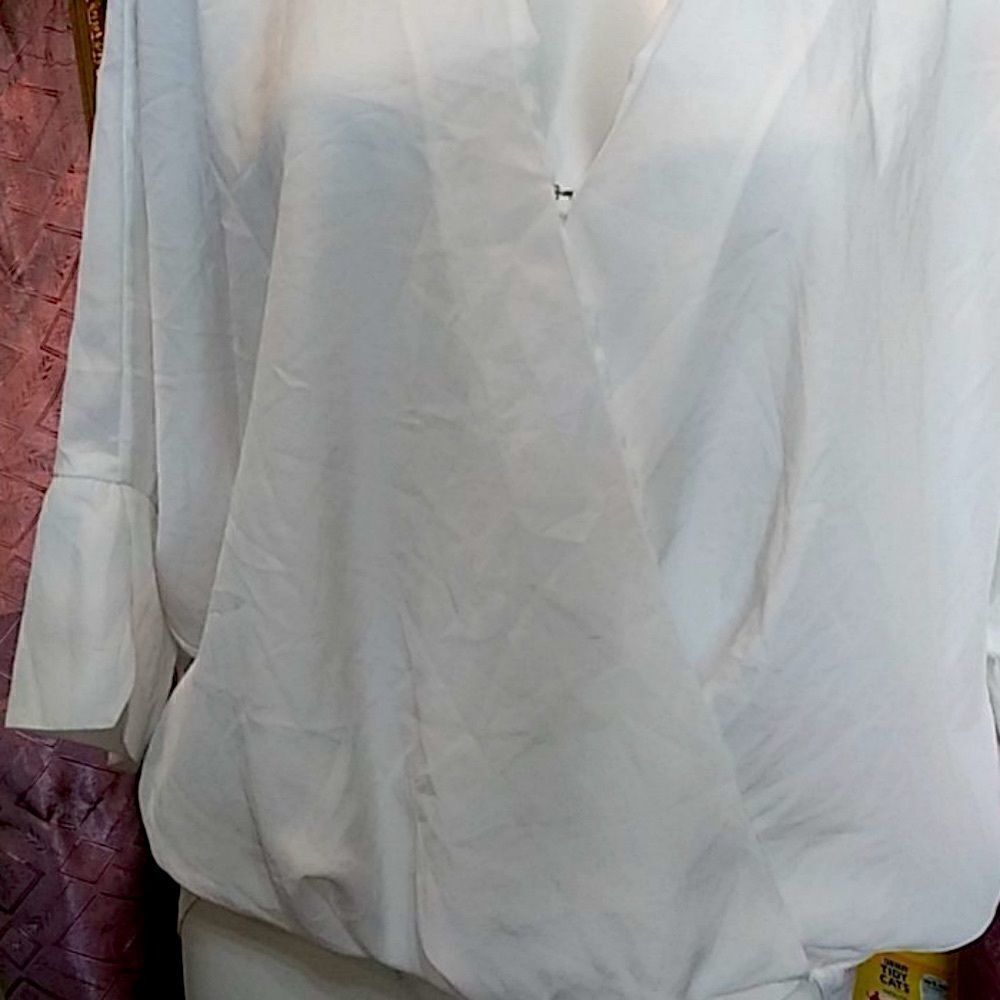 Kenneth Cole top - Picture 3 of 8